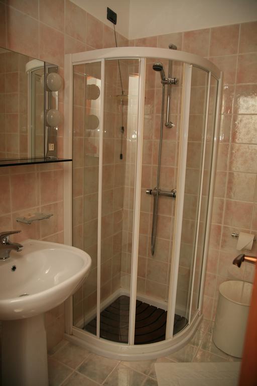 Albergo Benito Ponte nellʼAlpi Exteriér fotografie