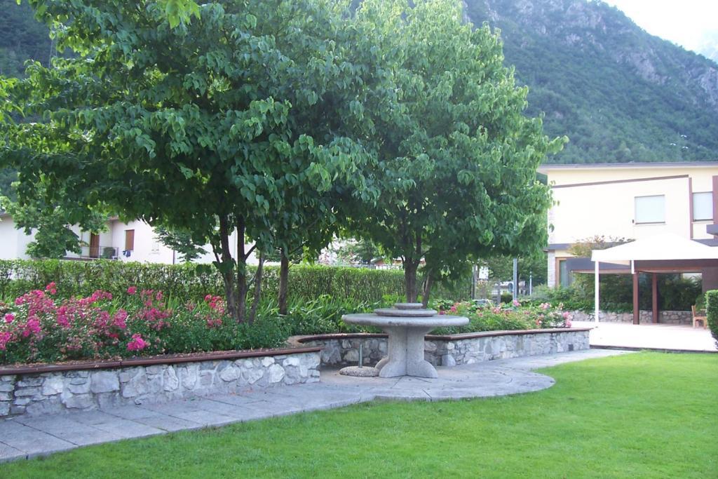 Albergo Benito Ponte nellʼAlpi Exteriér fotografie