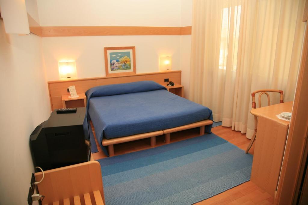Albergo Benito Ponte nellʼAlpi Pokoj fotografie
